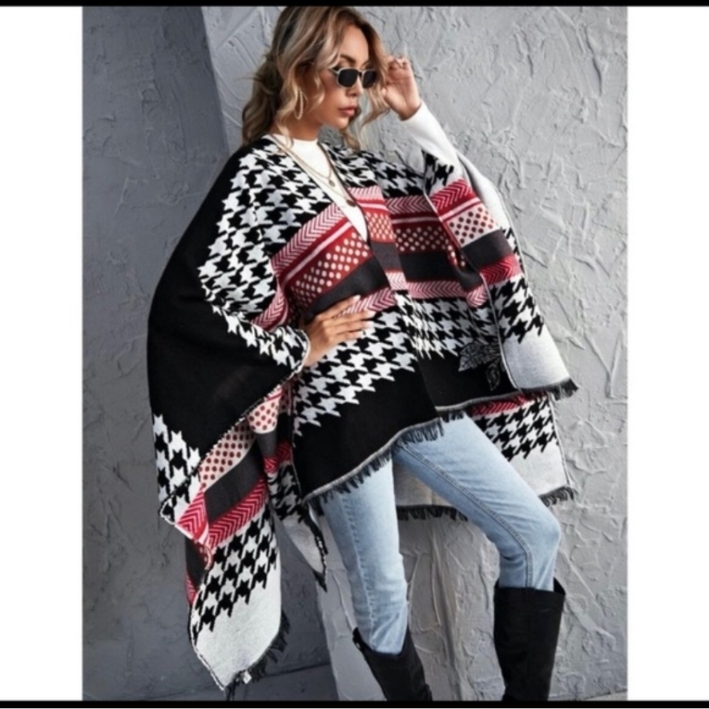 Stylish Black and Red Houndstooth Women's Sweater - Picture 3 of 6